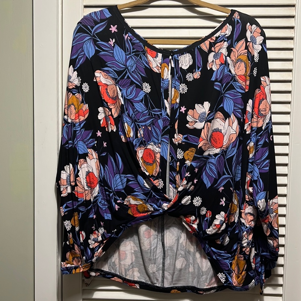 Free People Keep in’ On Stretch Blouse Top Floral Keyhole Hi Low